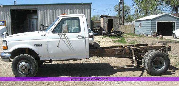 image for item 6210 1997 Ford F350 pickup