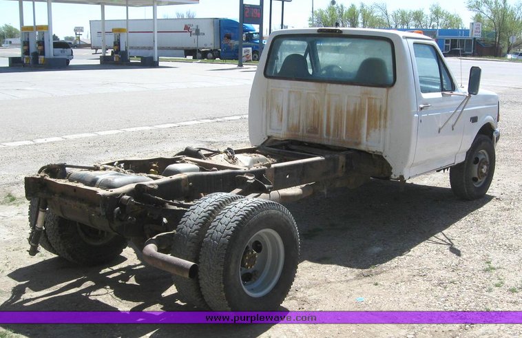 image for item 6210 1997 Ford F350 pickup