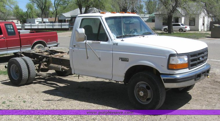 image for item 6210 1997 Ford F350 pickup