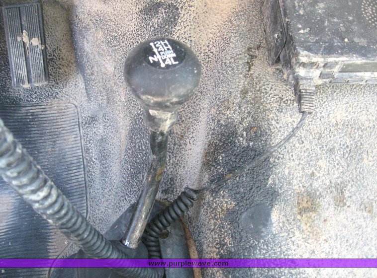 image for item 6210 1997 Ford F350 pickup