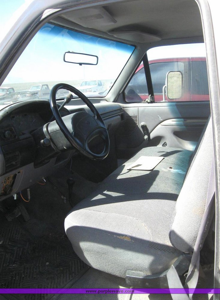 image for item 6216 1996 Ford F350 pickup