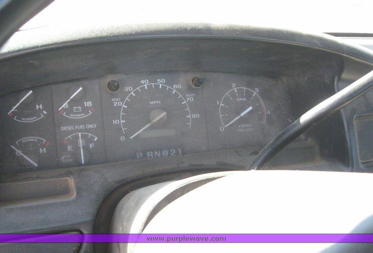 image for item 6216 1996 Ford F350 pickup