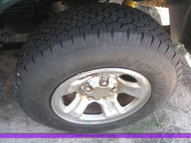 image for item 6218 2002 Dodge Ram 1500 Quad crew pickup