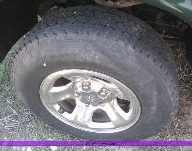 image for item 6218 2002 Dodge Ram 1500 Quad crew pickup