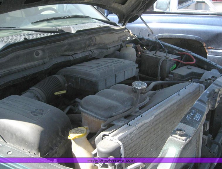 image for item 6218 2002 Dodge Ram 1500 Quad crew pickup