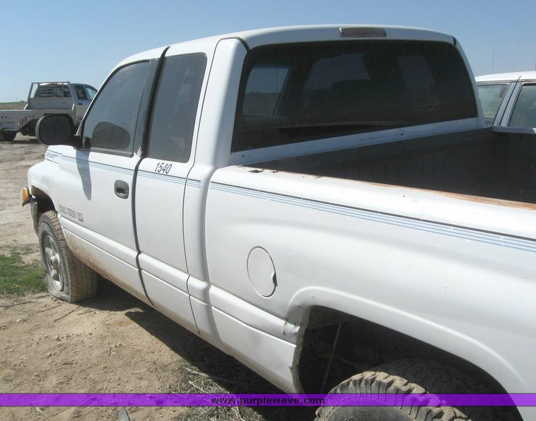 image for item 6220 2001 Dodge Ram 1500 Quad four door extended cab pickup