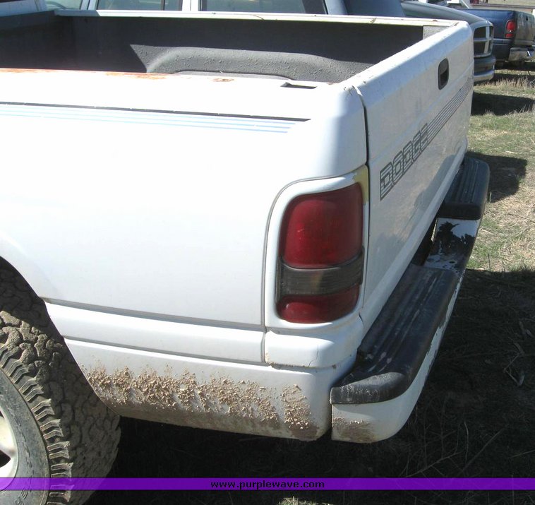 image for item 6220 2001 Dodge Ram 1500 Quad four door extended cab pickup