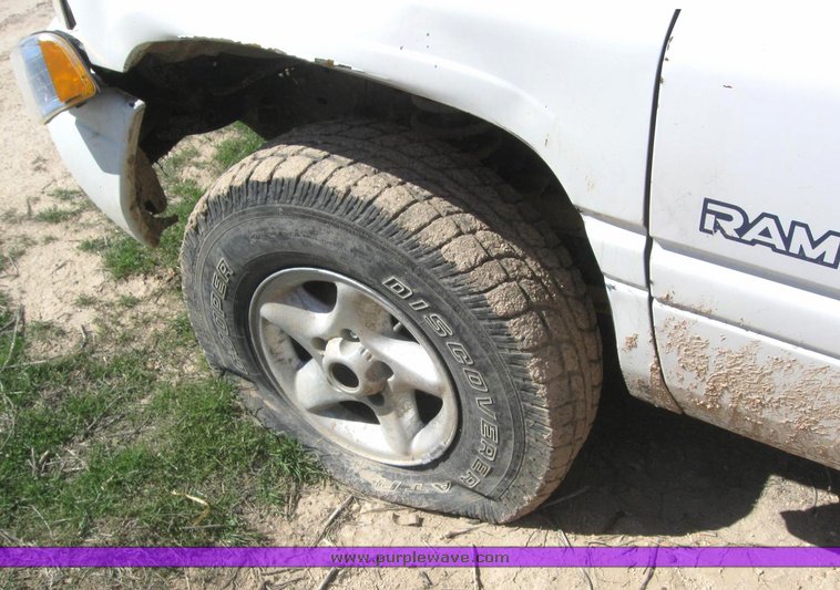 image for item 6220 2001 Dodge Ram 1500 Quad four door extended cab pickup