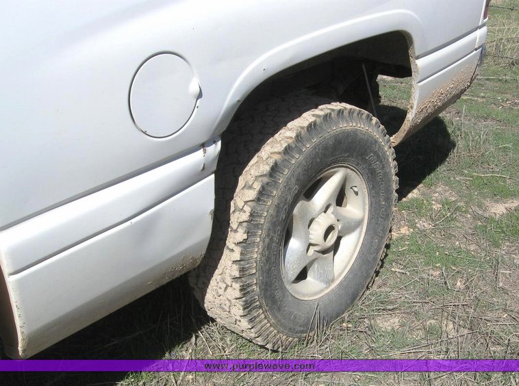 image for item 6220 2001 Dodge Ram 1500 Quad four door extended cab pickup