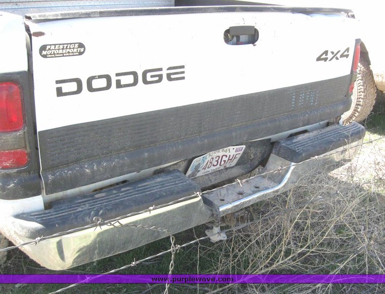 image for item 6221 2000 Dodge Ram 1500 Quad four door extended cab pickup