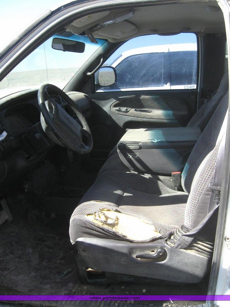 image for item 6221 2000 Dodge Ram 1500 Quad four door extended cab pickup