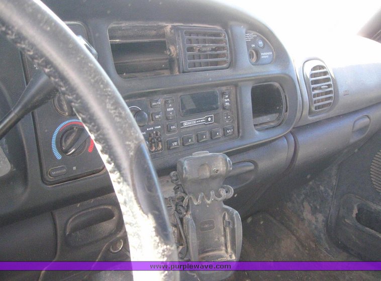 image for item 6221 2000 Dodge Ram 1500 Quad four door extended cab pickup