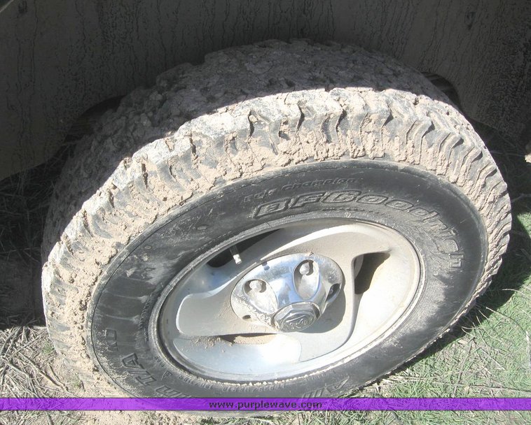 image for item 6221 2000 Dodge Ram 1500 Quad four door extended cab pickup