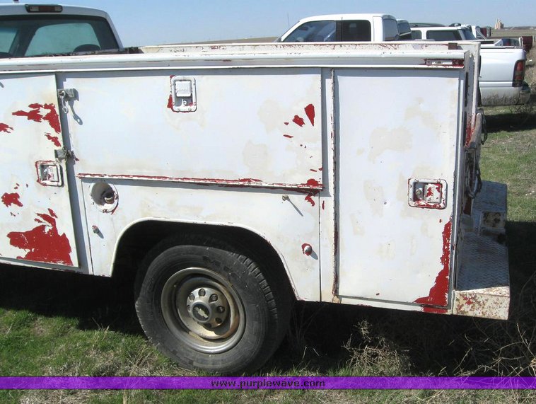 image for item 6222 1997 Chevrolet C2500 pickup