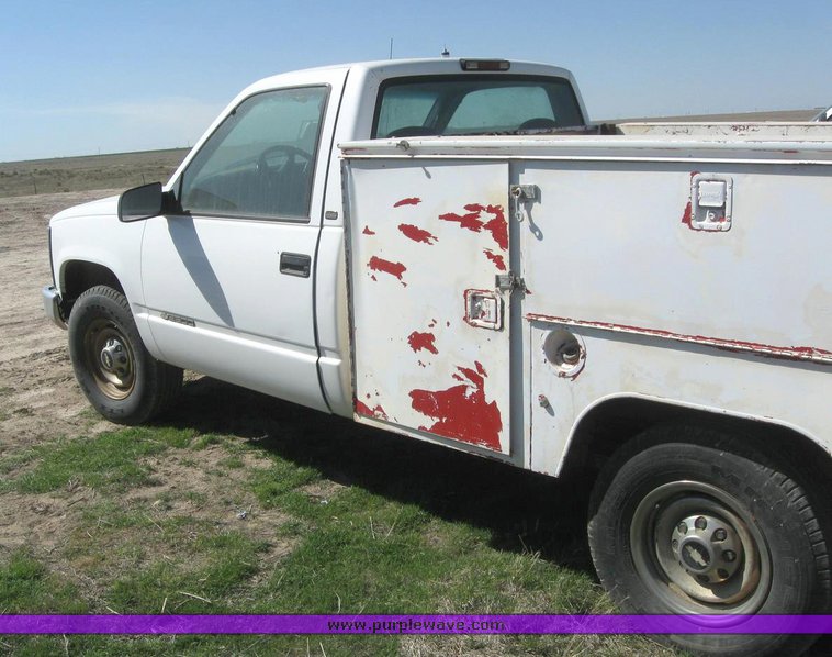 image for item 6222 1997 Chevrolet C2500 pickup