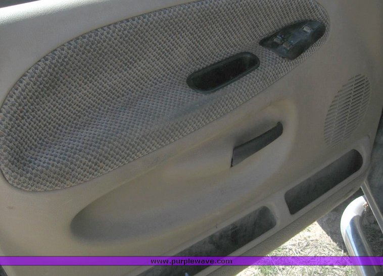 image for item 6223 2001 Dodge Ram 1500 Quad four door extended cab pickup