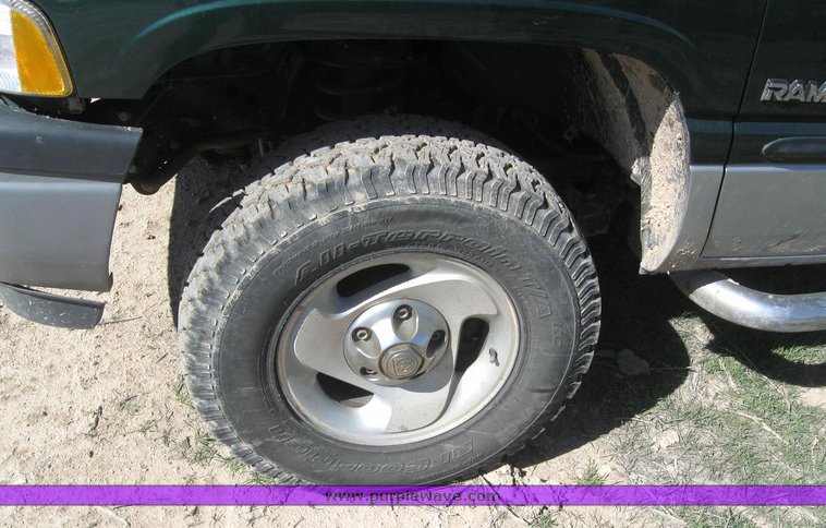 image for item 6223 2001 Dodge Ram 1500 Quad four door extended cab pickup