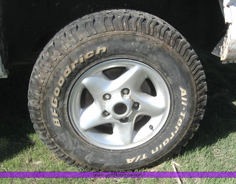 image for item 6224 2001 Dodge Ram 1500 Quad four door extended cab pickup