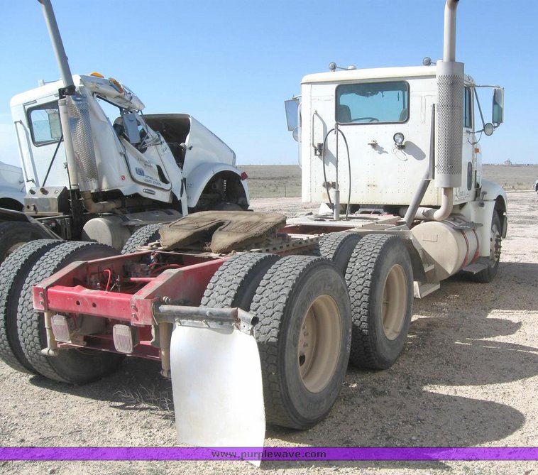 image for item 6225 1998 International 9100 6x4 semi tractor