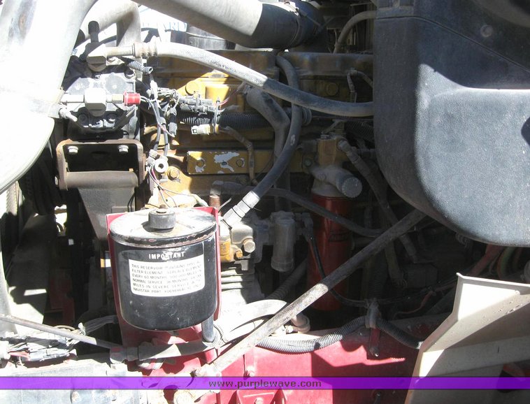 image for item 6225 1998 International 9100 6x4 semi tractor