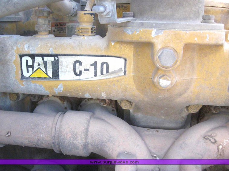 image for item 6225 1998 International 9100 6x4 semi tractor