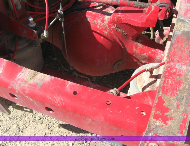 image for item 6225 1998 International 9100 6x4 semi tractor