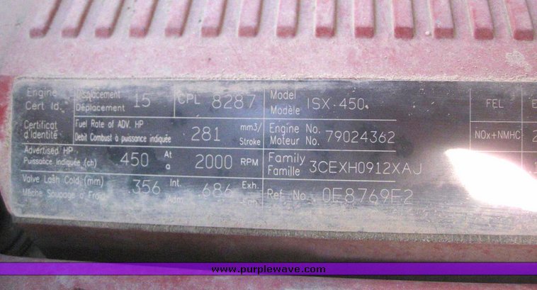 image for item 6227 2004 International 9200i semi tractor