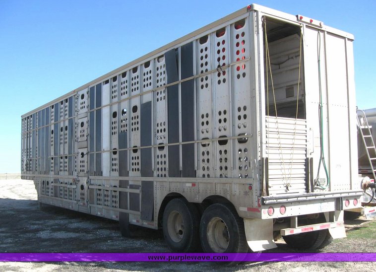 image for item 6228 1995 Merritt 50' cattlepot trailer