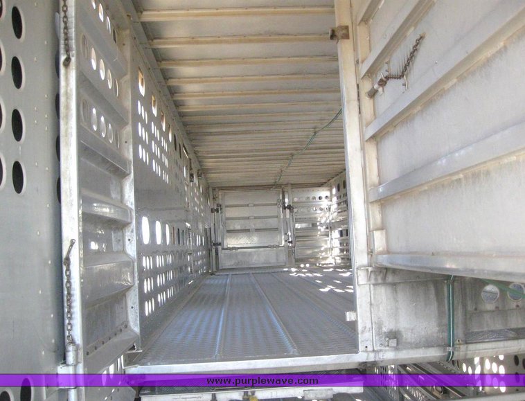 image for item 6228 1995 Merritt 50' cattlepot trailer