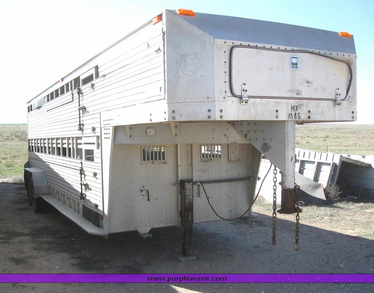 image for item 6230 1996 Barret 24' gooseneck trailer