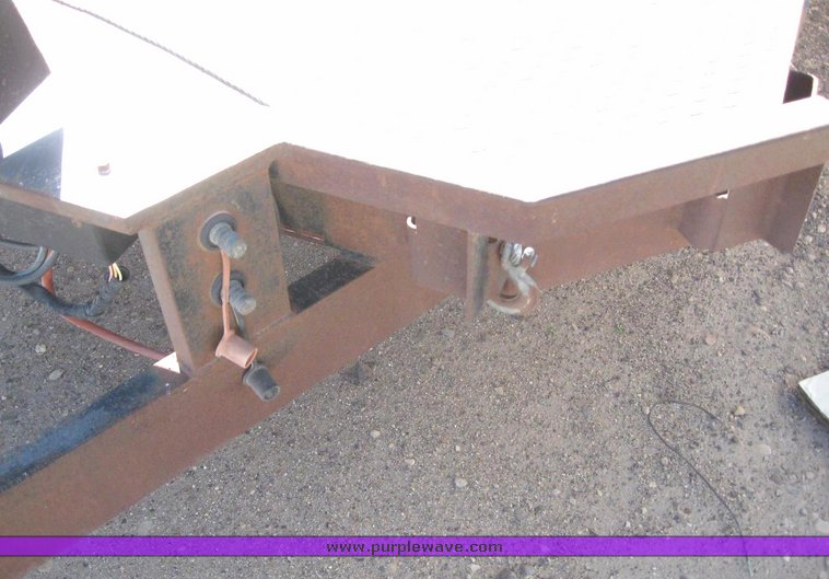 image for item 6233 1999 20' utility car trailer