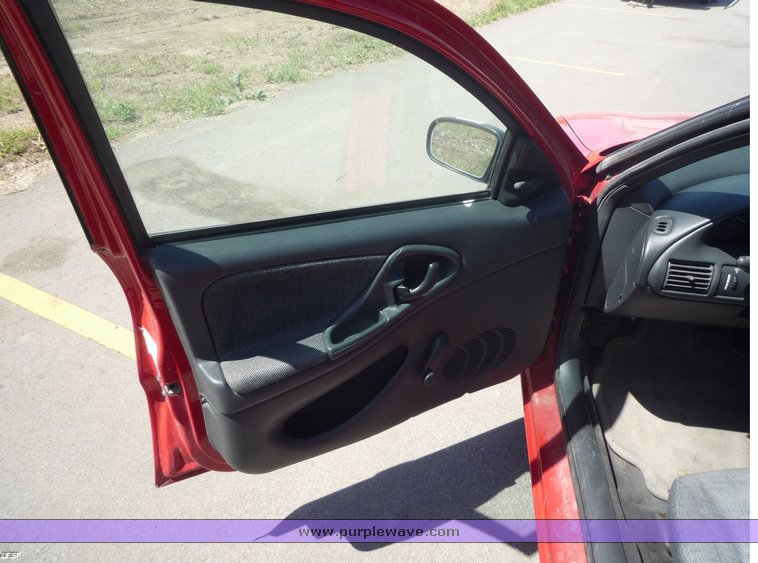 image for item 7001 2000 Chevrolet Cavalier