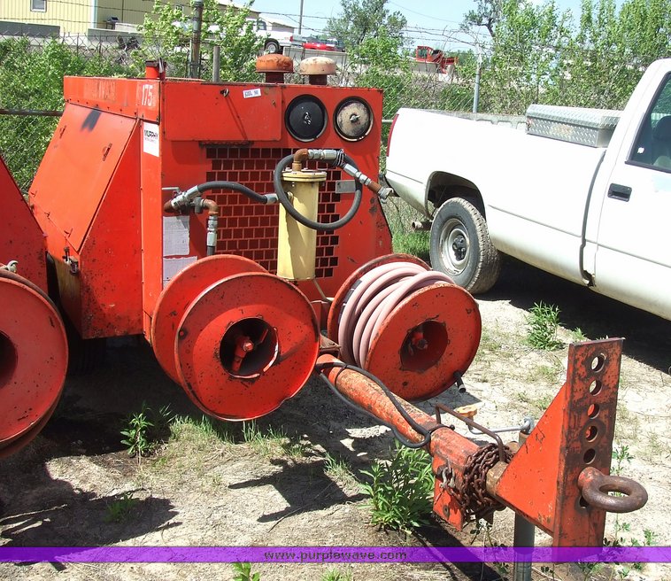 image for item 2165 1988 Sullivan D175q trailer mounted air compressor