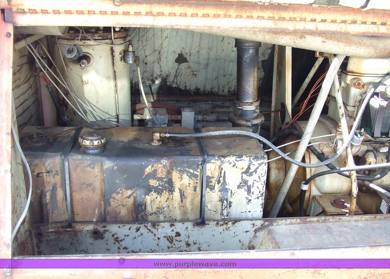 image for item 2165 1988 Sullivan D175q trailer mounted air compressor