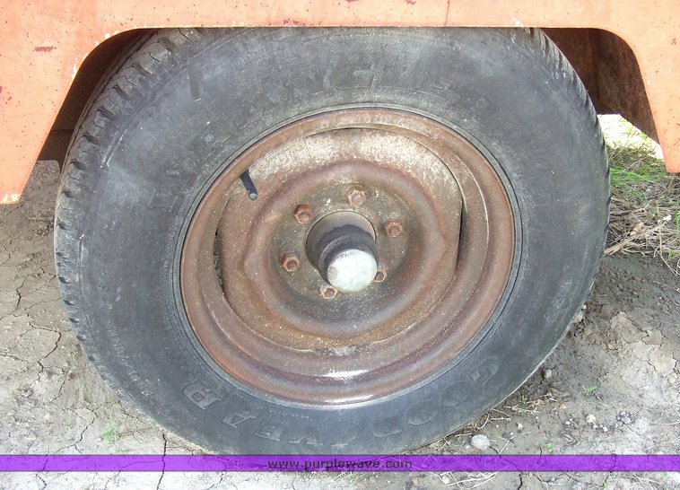 image for item 2165 1988 Sullivan D175q trailer mounted air compressor