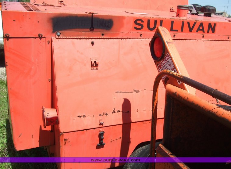 image for item 2166 1988 Sullivan D175q trailer mounted air compressor