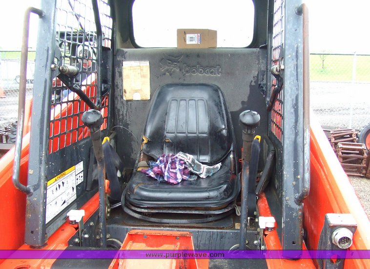 image for item 2168 1994 Bobcat 853H skid steer