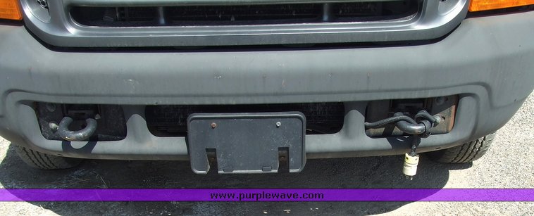 image for item 2173 2000 Ford F350 Super Duty four-door extended cab pickup