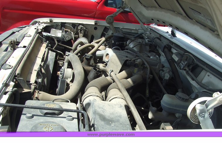 image for item 2175 1995 Ford F150 pickup