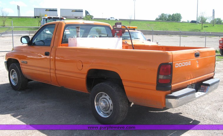 image for item 2178 2001 Dodge Ram 2500 pickup