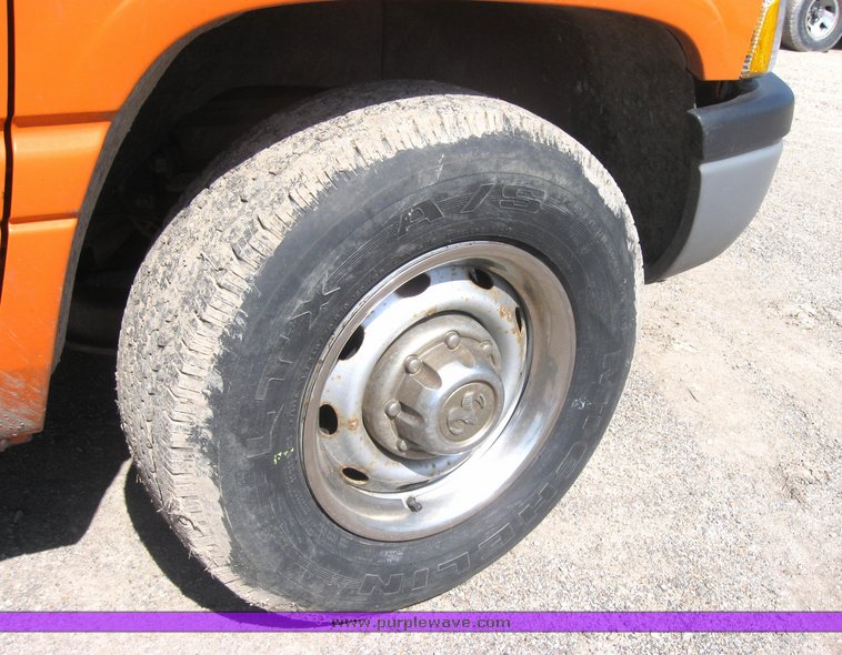 image for item 2178 2001 Dodge Ram 2500 pickup