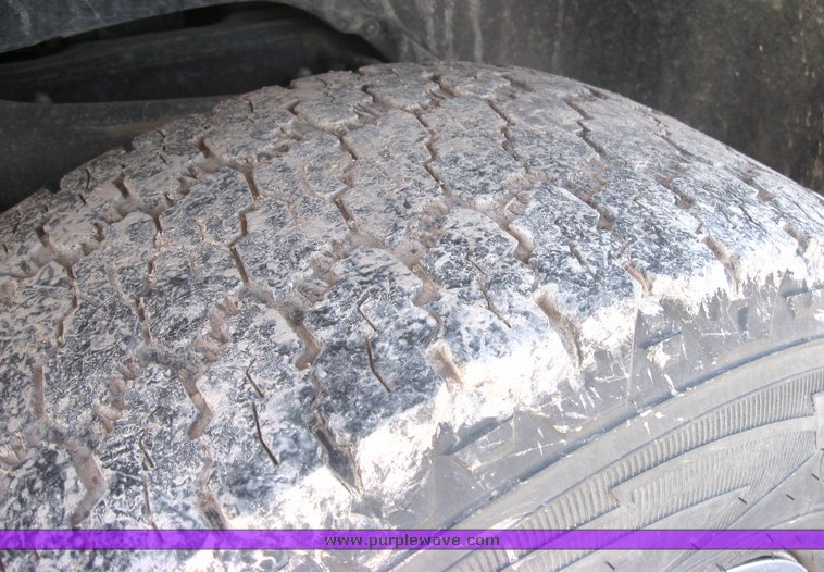 image for item 2178 2001 Dodge Ram 2500 pickup