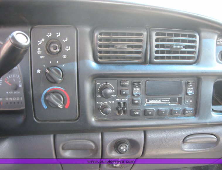 image for item 2178 2001 Dodge Ram 2500 pickup