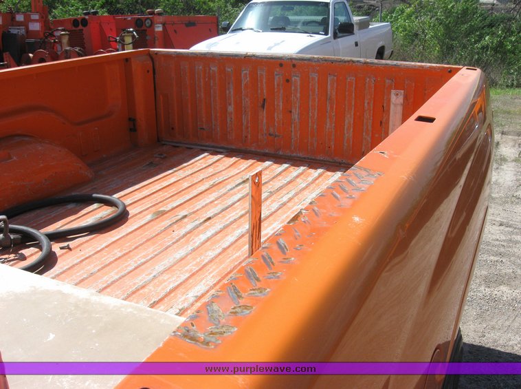 image for item 2178 2001 Dodge Ram 2500 pickup