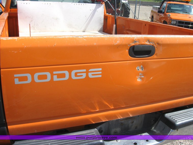image for item 2178 2001 Dodge Ram 2500 pickup