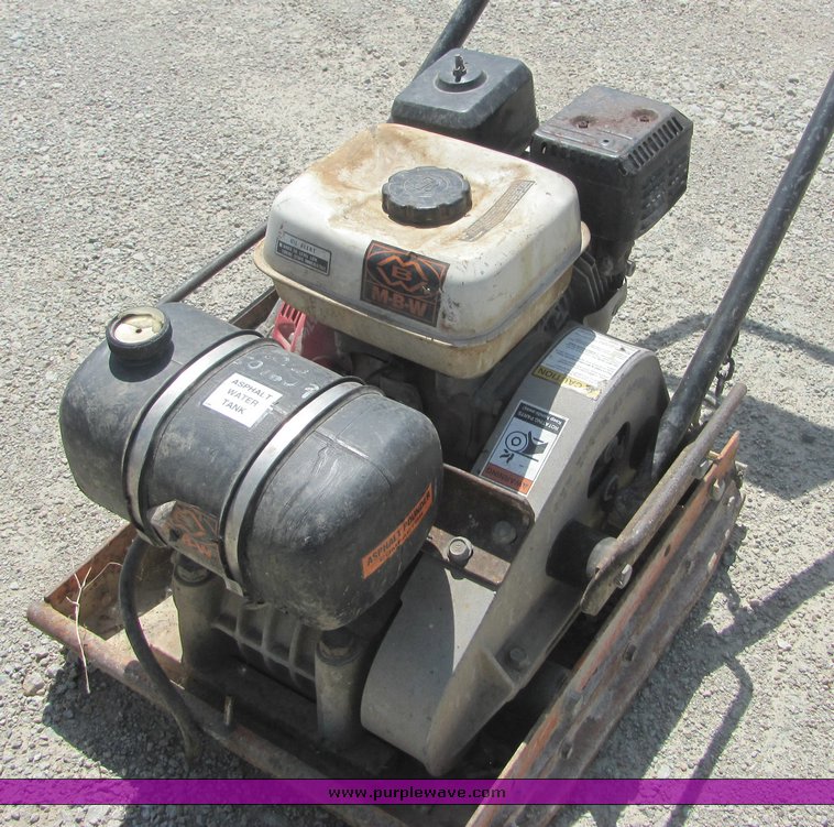 image for item 4270 1999 MBW AP2000H vibratory plate compactor