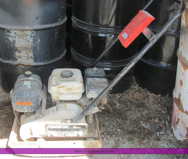 image for item 4272 1999 MBW AP2000H vibratory plate compactor