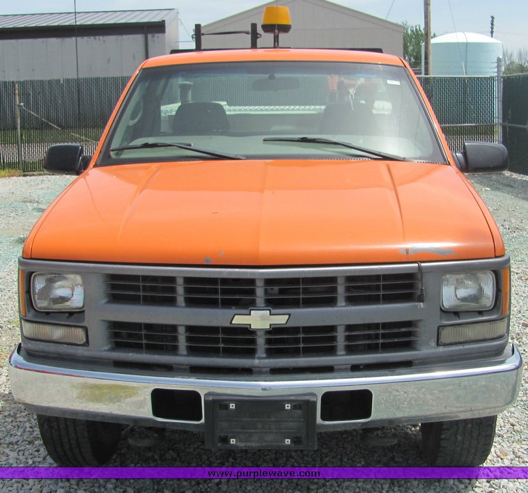 image for item 4273 1998 Chevrolet C2500 pickup