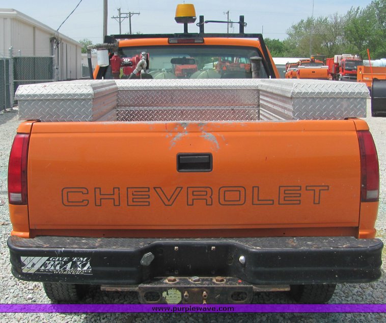 image for item 4273 1998 Chevrolet C2500 pickup