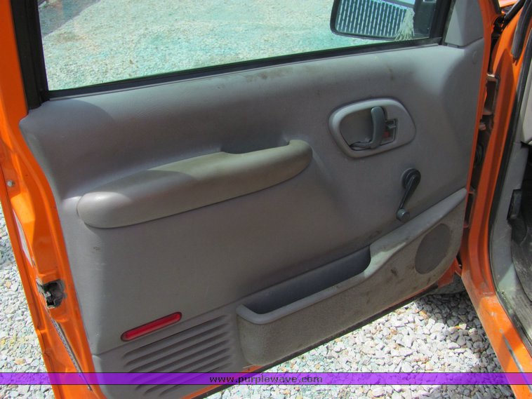 image for item 4273 1998 Chevrolet C2500 pickup